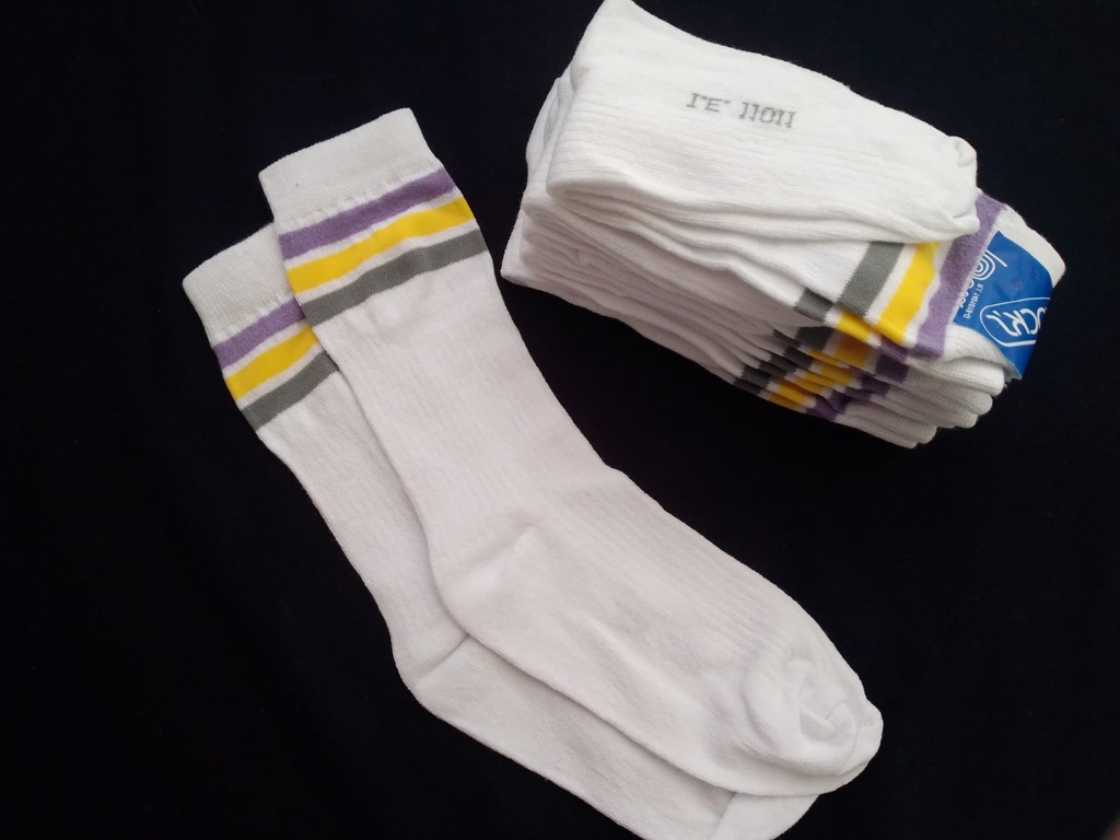 SENMIL - MEDIAS BLANCAS C. LINEAS PLOMO/LILA/AMARILLO (ALY)